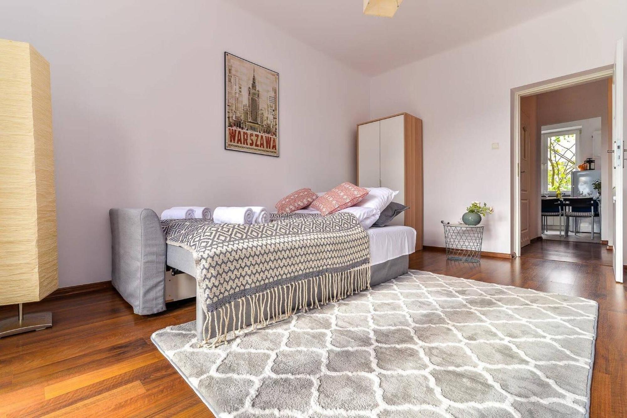 Cozy Apartment With Balcony - Palace Of Culture By Rent Like Home 华沙 外观 照片