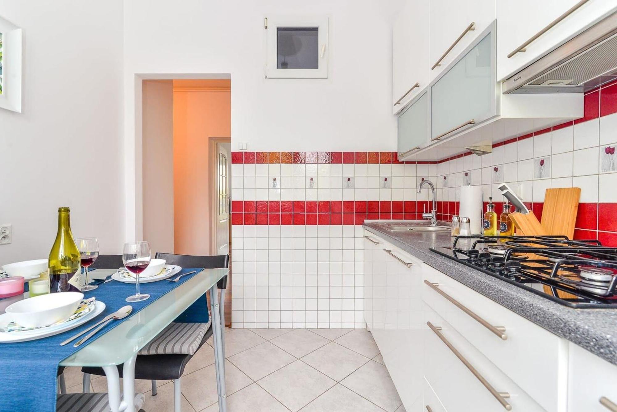 Cozy Apartment With Balcony - Palace Of Culture By Rent Like Home 华沙 外观 照片